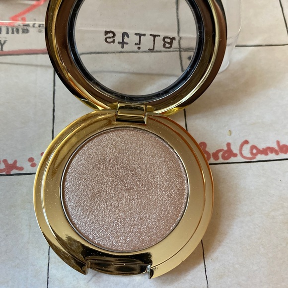 STILA kitten set, eyeshadow, liquid eyeshadow, and lipgloss - Picture 4 of 6